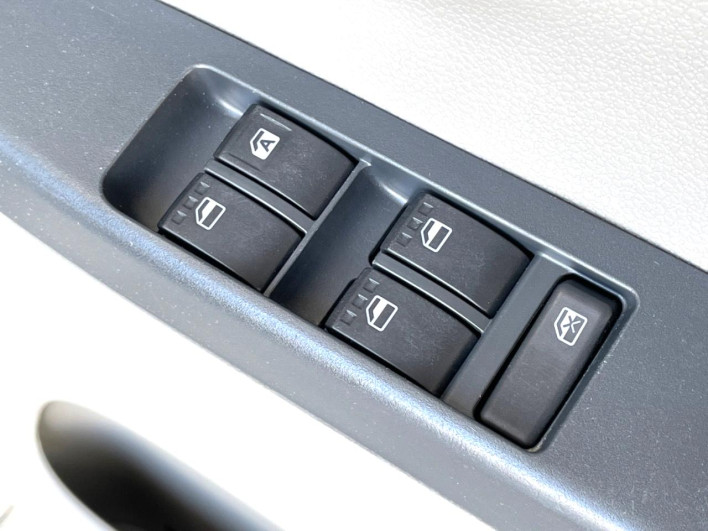 2014 Toyota Pixis Epoch DBA-LA300A (UW-6a1660828b34b)[15]