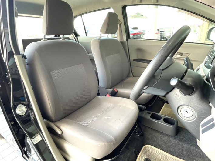 2014 Toyota Pixis Epoch DBA-LA300A (UW-6a1660828b34b)[17]