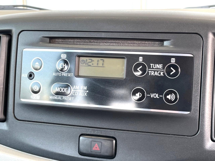 2014 Toyota Pixis Epoch DBA-LA300A (UW-6a1660828b34b)[22]