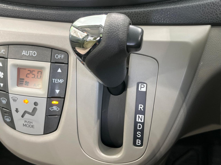 2012 Daihatsu Mirai Ease DBA-LA300S (UW-6a166082c0060)[9]