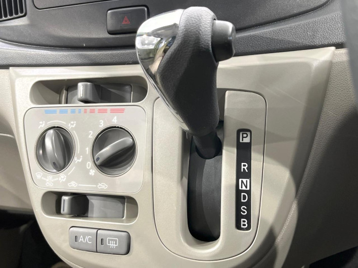 2013 Daihatsu Mirai Ease DBA-LA310S (UW-6a1660842de2b)[19]