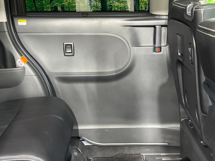 2017 Daihatsu Tanto DBA-LA600S (UW-6a16608e24225)[17]