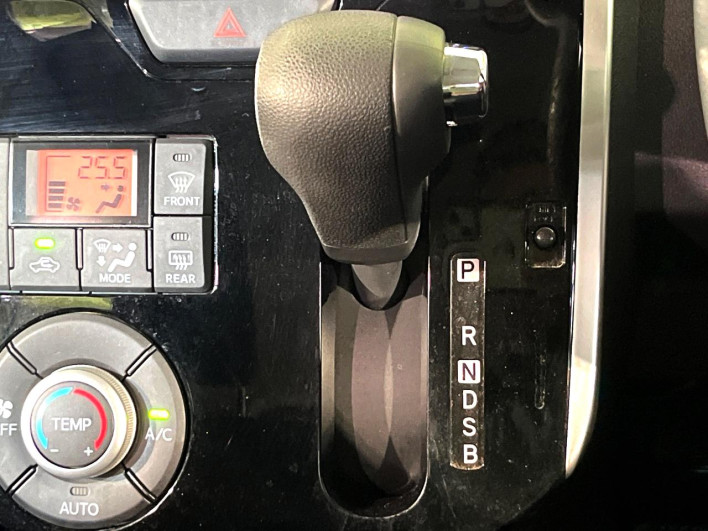 2017 Daihatsu Tanto DBA-LA610S (UW-6a16609200a71)[16]
