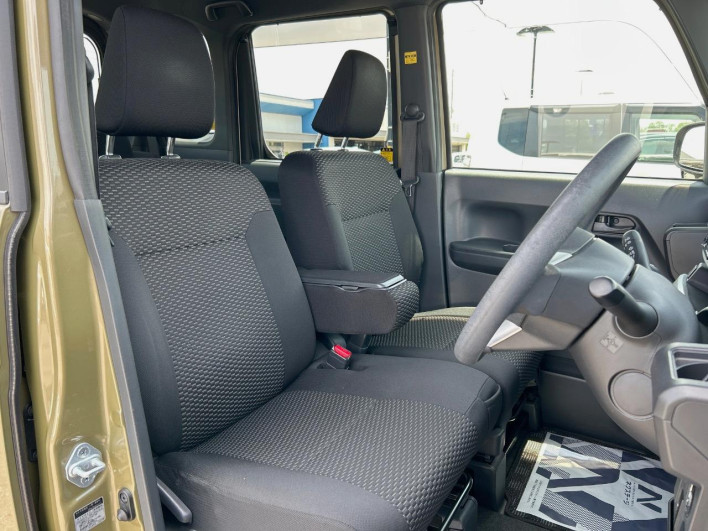 2014 Daihatsu Wake DBA-LA700S (UW-6a1660998fb7b)[24]