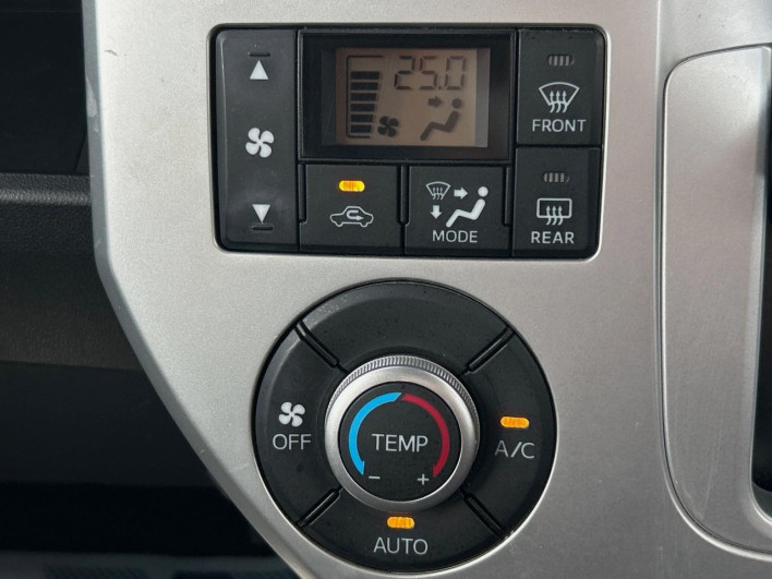 2014 Daihatsu Wake DBA-LA700S (UW-6a1660998fb7b)[19]