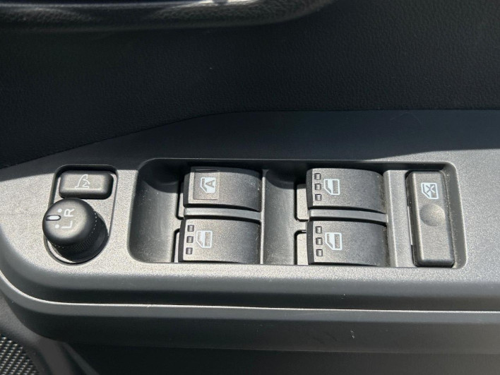 2014 Daihatsu Wake DBA-LA700S (UW-6a1660998fb7b)[8]