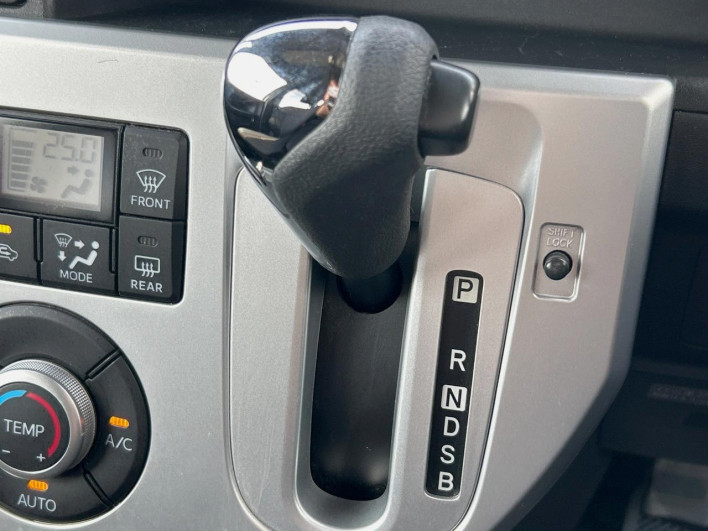 2014 Daihatsu Wake DBA-LA700S (UW-6a1660998fb7b)[18]