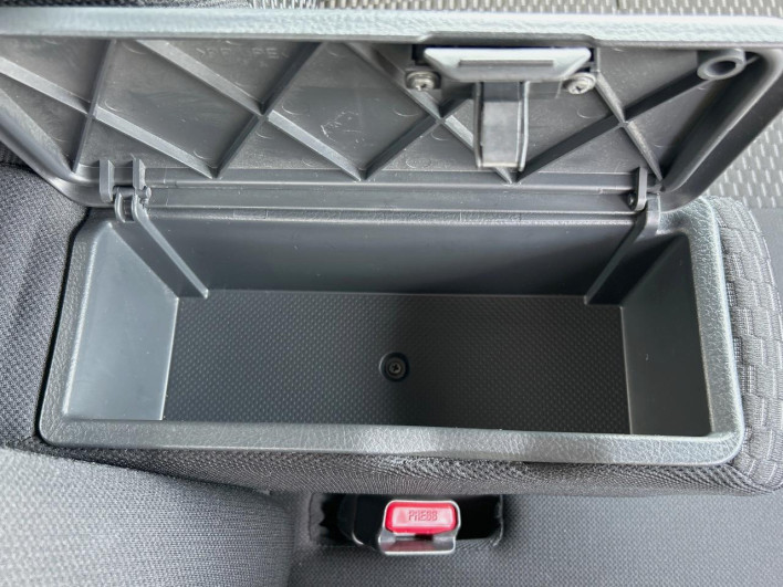 2014 Daihatsu Wake DBA-LA700S (UW-6a1660998fb7b)[23]