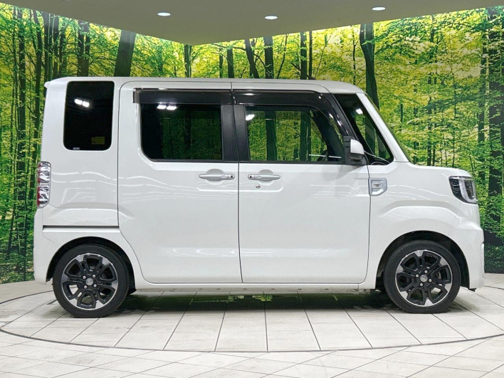 2017 Daihatsu Wake DBA-LA700S (UW-6a16609a1858d)[10]