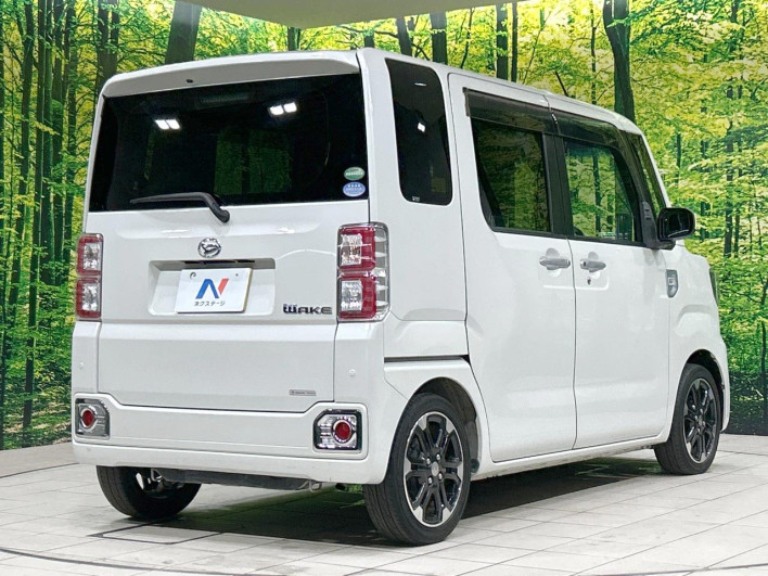 2017 Daihatsu Wake DBA-LA700S (UW-6a16609a1858d)[9]