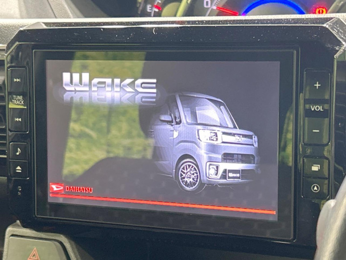 2017 Daihatsu Wake DBA-LA700S (UW-6a16609a1858d)[21]