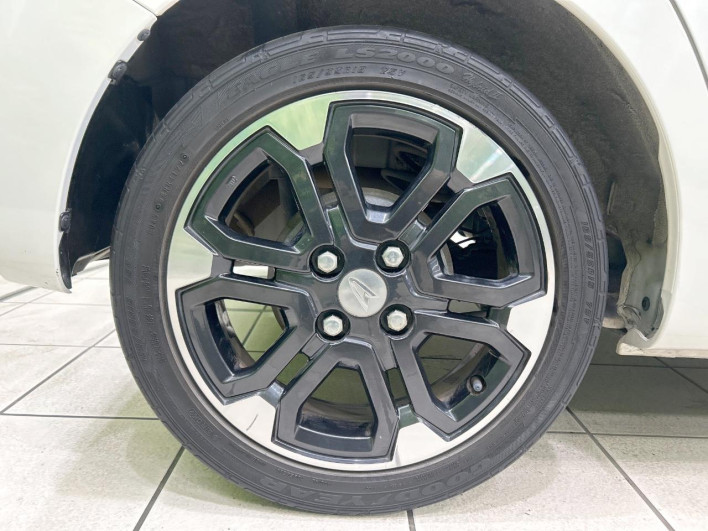 2017 Daihatsu Wake DBA-LA700S (UW-6a16609a1858d)[14]