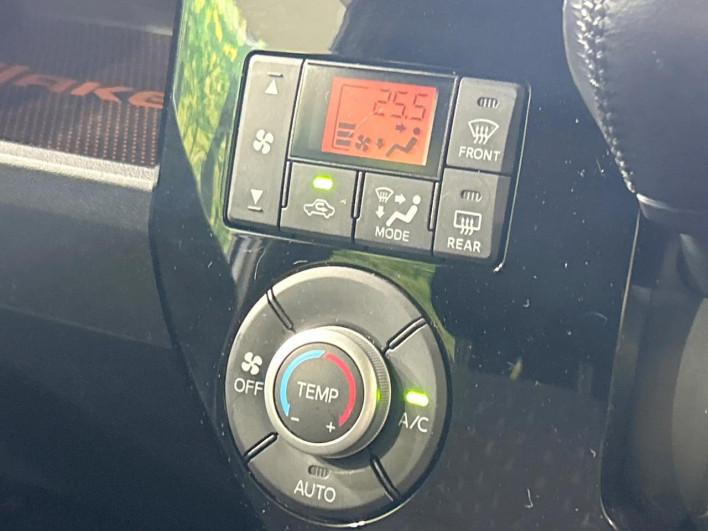 2017 Daihatsu Wake DBA-LA700S (UW-6a16609a1858d)[23]