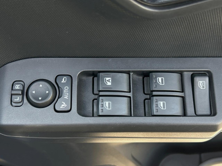 2020 Daihatsu Taft 5BA-LA900S (UW-6a1660a2630ac)[21]