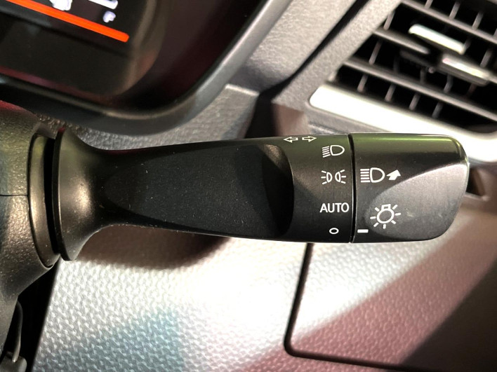 2016 Toyota Roomy DBA-M900A (UW-6a1660a8edc58)[25]