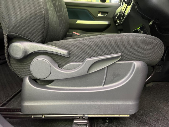2019 Toyota Roomy DBA-M900A (UW-6a1660ad4bc6d)[18]