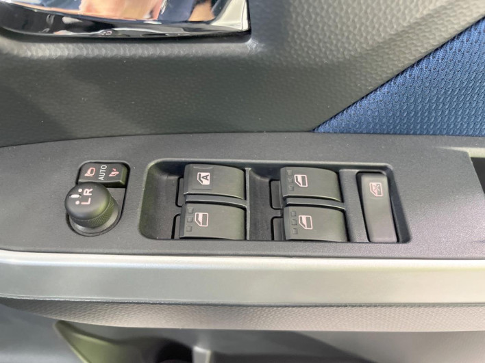 2018 Daihatsu Toll DBA-M900S (UW-6a1660b410791)[18]
