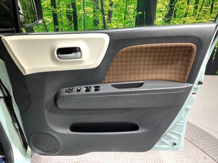 2014 Nissan Moco DBA-MG33S (UW-6a1660c283077)[17]