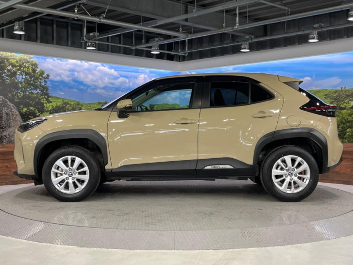 2023 Toyota Yaris Cross 6AA-MXPJ10 (UW-6a166100ce87f)[12]
