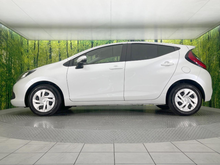 2021 Toyota Aqua 6AA-MXPK11 (UW-6a16610502ce7)[16]