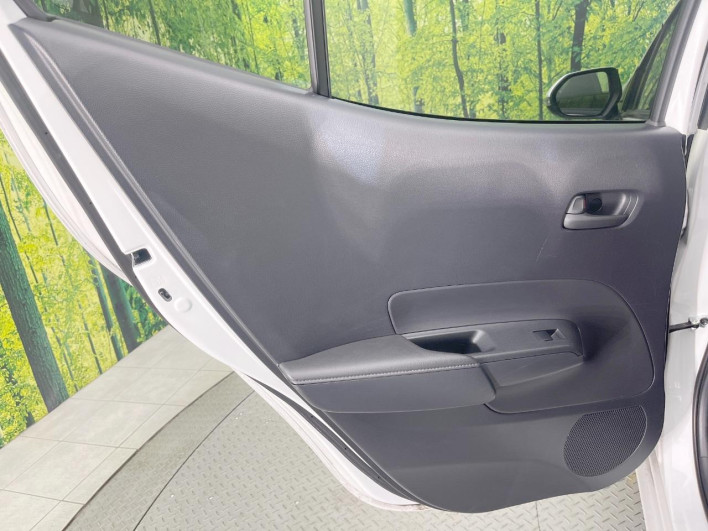 2021 Toyota Aqua 6AA-MXPK11 (UW-6a16610502ce7)[29]