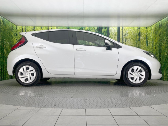 2021 Toyota Aqua 6AA-MXPK11 (UW-6a16610502ce7)[20]
