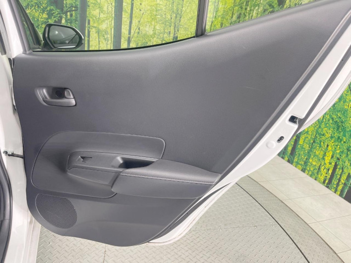 2021 Toyota Aqua 6AA-MXPK11 (UW-6a16610502ce7)[27]