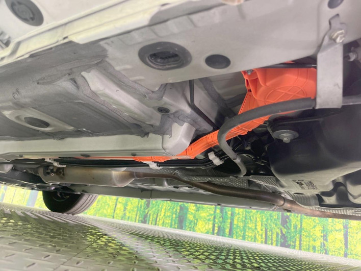 2021 Toyota Aqua 6AA-MXPK11 (UW-6a16610502ce7)[24]