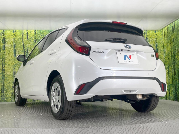 2021 Toyota Aqua 6AA-MXPK11 (UW-6a16610502ce7)[17]