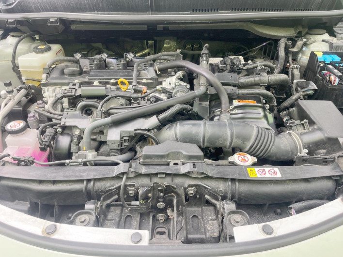 2021 Toyota Aqua 6AA-MXPK11 (UW-6a16610502ce7)[4]