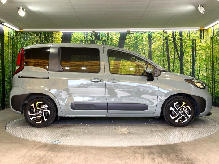 2023 Toyota Sienta 6AA-MXPL10G (UW-6a166107cbf71)[8]