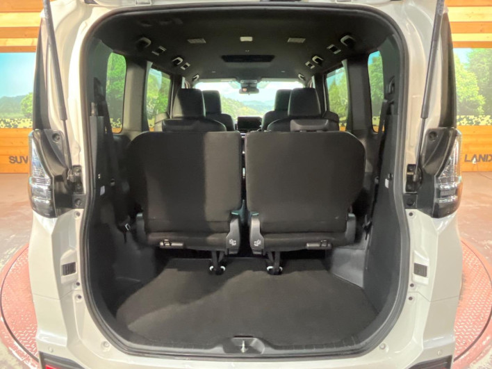 2022 Toyota Voxy 6BA-MZRA90W (UW-6a1661148804c)[14]