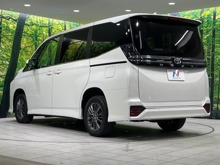 2023 Toyota Voxy 6BA-MZRA95W (UW-6a16611abd29e)[23]