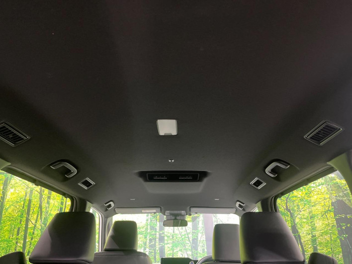 2023 Toyota Voxy 6BA-MZRA95W (UW-6a16611abd29e)[14]