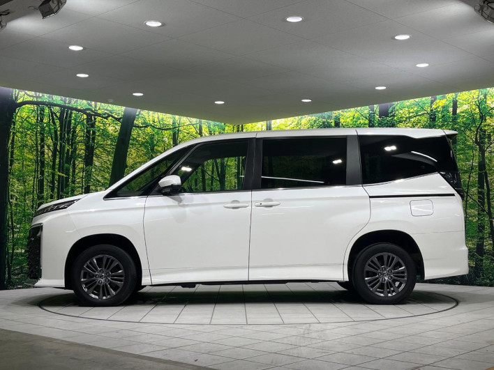 2023 Toyota Voxy 6BA-MZRA95W (UW-6a16611abd29e)[7]