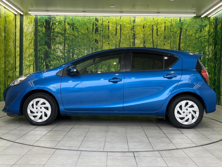 2019 Toyota Aqua DAA-NHP10 (UW-6a166121276ed)[24]
