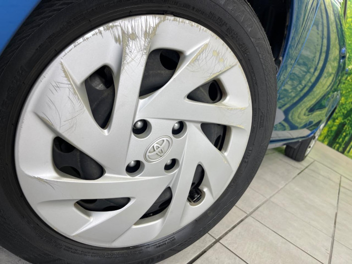 2019 Toyota Aqua DAA-NHP10 (UW-6a166121276ed)[4]