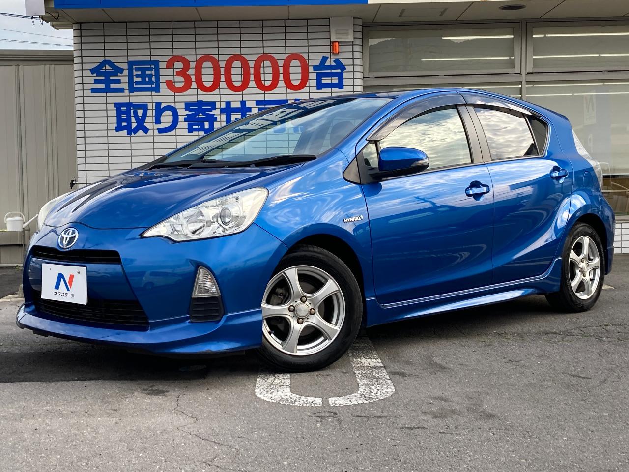 2012 Toyota Aqua DAA-NHP10