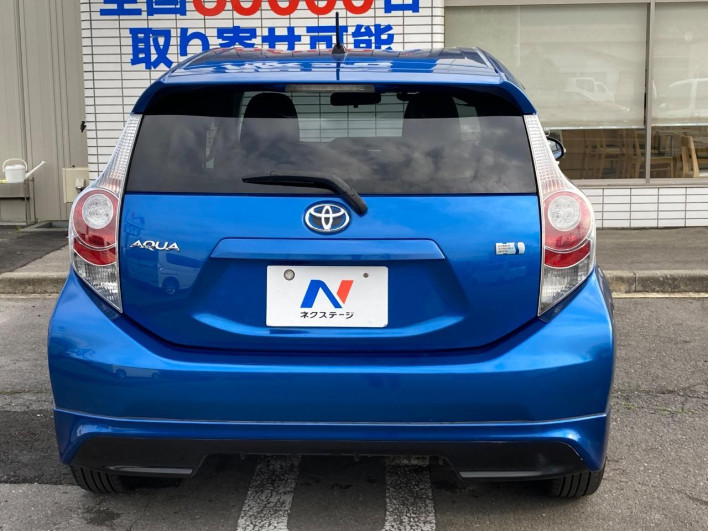 2012 Toyota Aqua DAA-NHP10 (UW-6a1661238e049)[17]