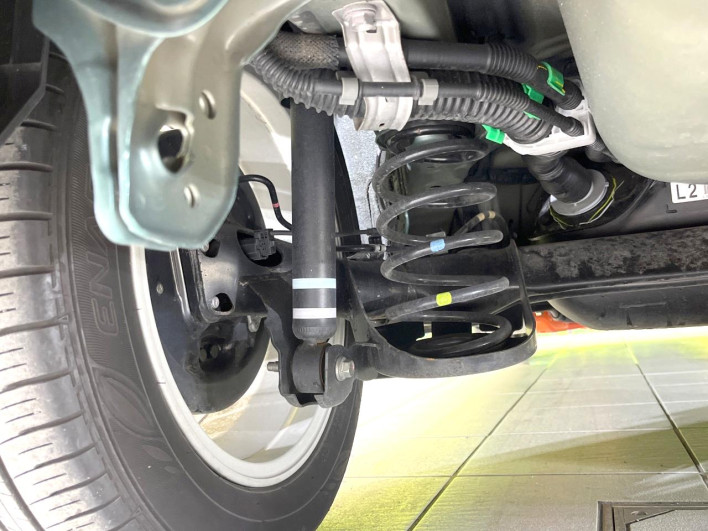 2017 Toyota Vitz DAA-NHP130 (UW-6a1661263bb0c)[29]