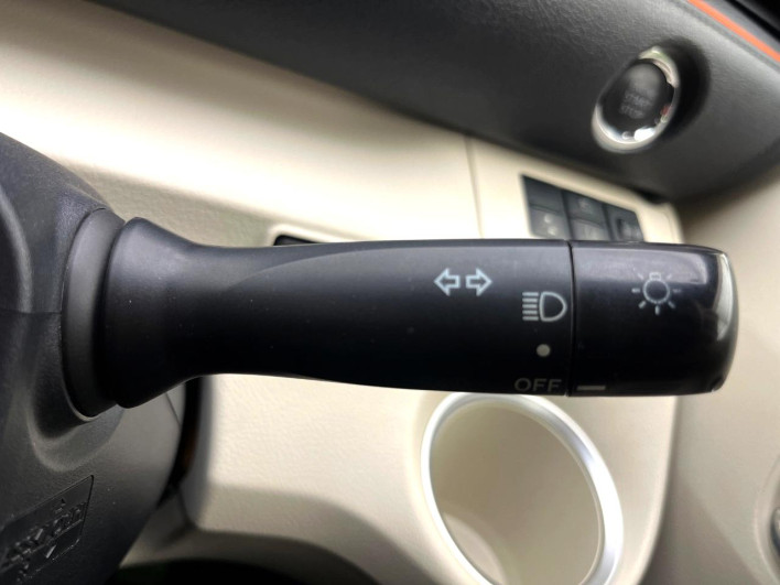 2016 Toyota Sienta DBA-NSP170G (UW-6a16612a82d2e)[14]