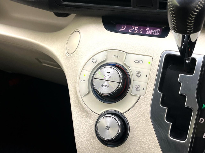 2016 Toyota Sienta DBA-NSP170G (UW-6a16612a82d2e)[20]