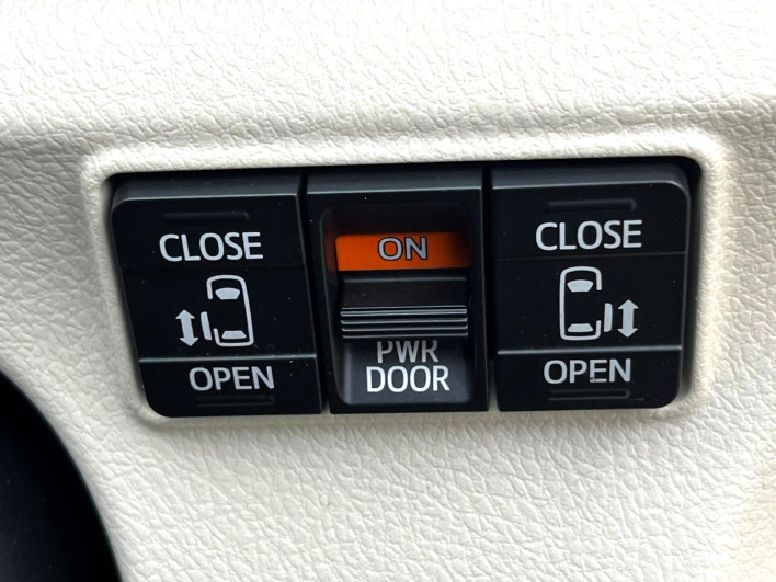 2016 Toyota Sienta DBA-NSP170G (UW-6a16612a82d2e)[11]