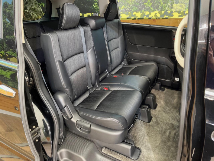 2016 Honda Odyssey DBA-RC2 (UW-6a16613529730)[29]