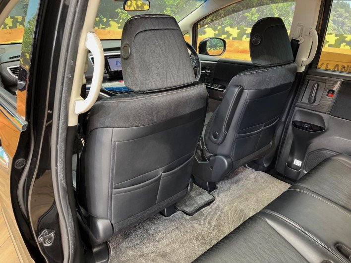 2016 Honda Odyssey DBA-RC2 (UW-6a16613529730)[25]