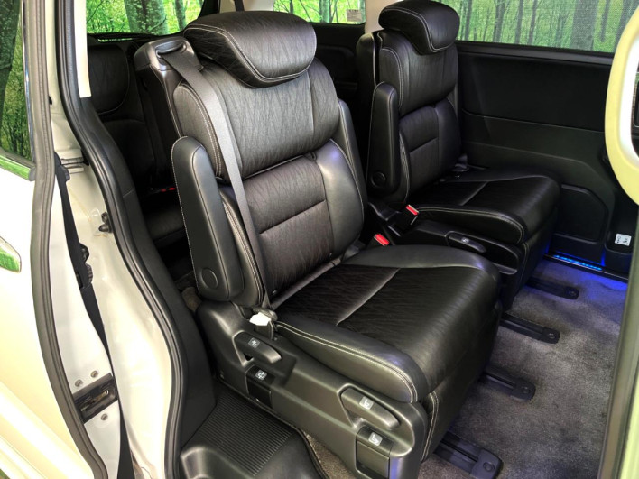 2017 Honda Odyssey Hybrid DAA-RC4 (UW-6a166135b41db)[18]