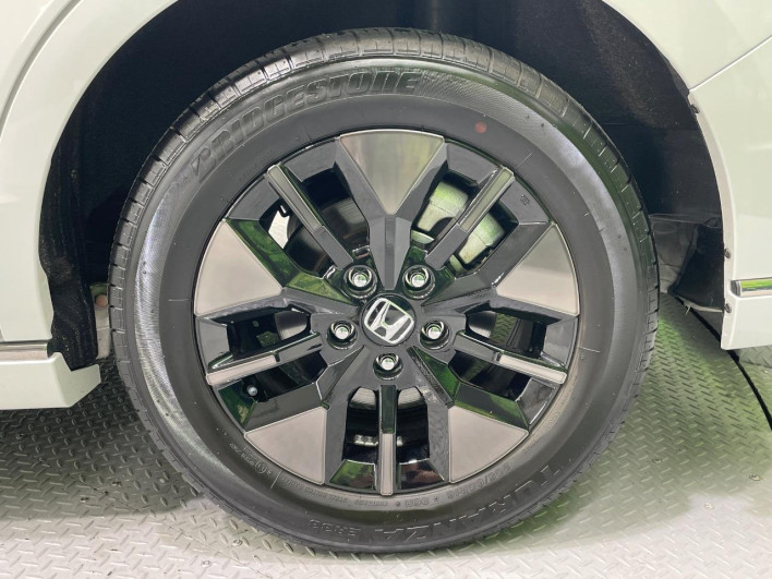 2023 Honda Step Wagon 6AA-RP8 (UW-6a166139e8fe9)[8]