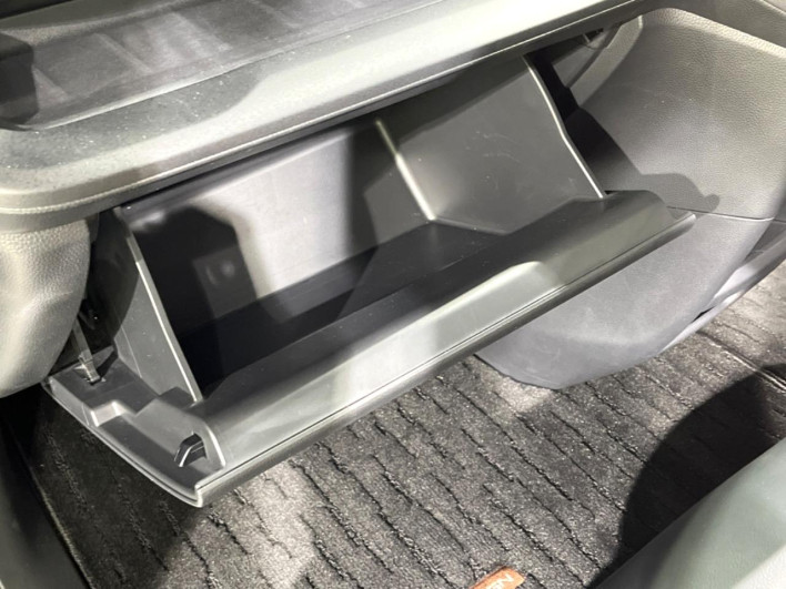 2024 Honda Step Wagon 6AA-RP8 (UW-6a16613a49d1c)[4]