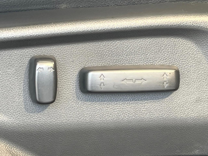 2017 Honda VEZEL DAA-RU3 (UW-6a16613c86f63)[29]
