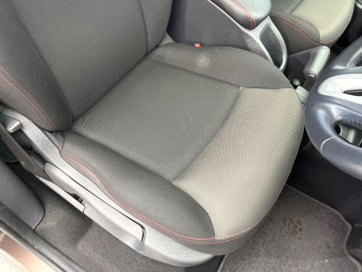 2019 Renault Kangoo ABA-KWH5F1 (UW-6a16615988f99)[28]